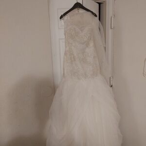 Wedding dress